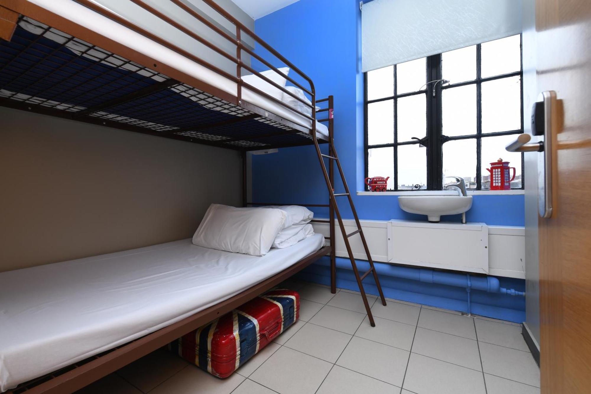 Chambre Lits Jumeaux avec Salle de Bains Privative
