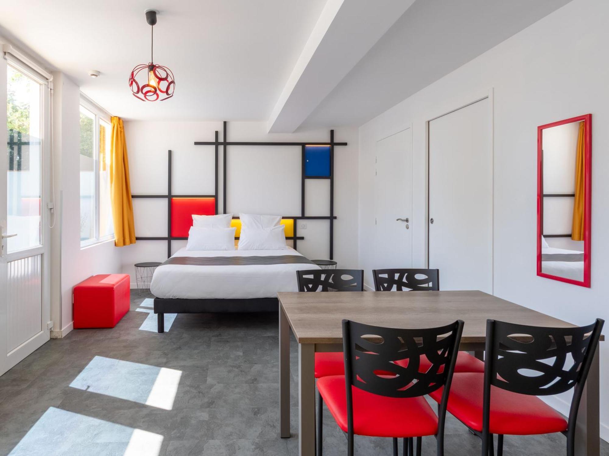 Chambre Suite - Accessible aux Personnes à Mobilité Réduite