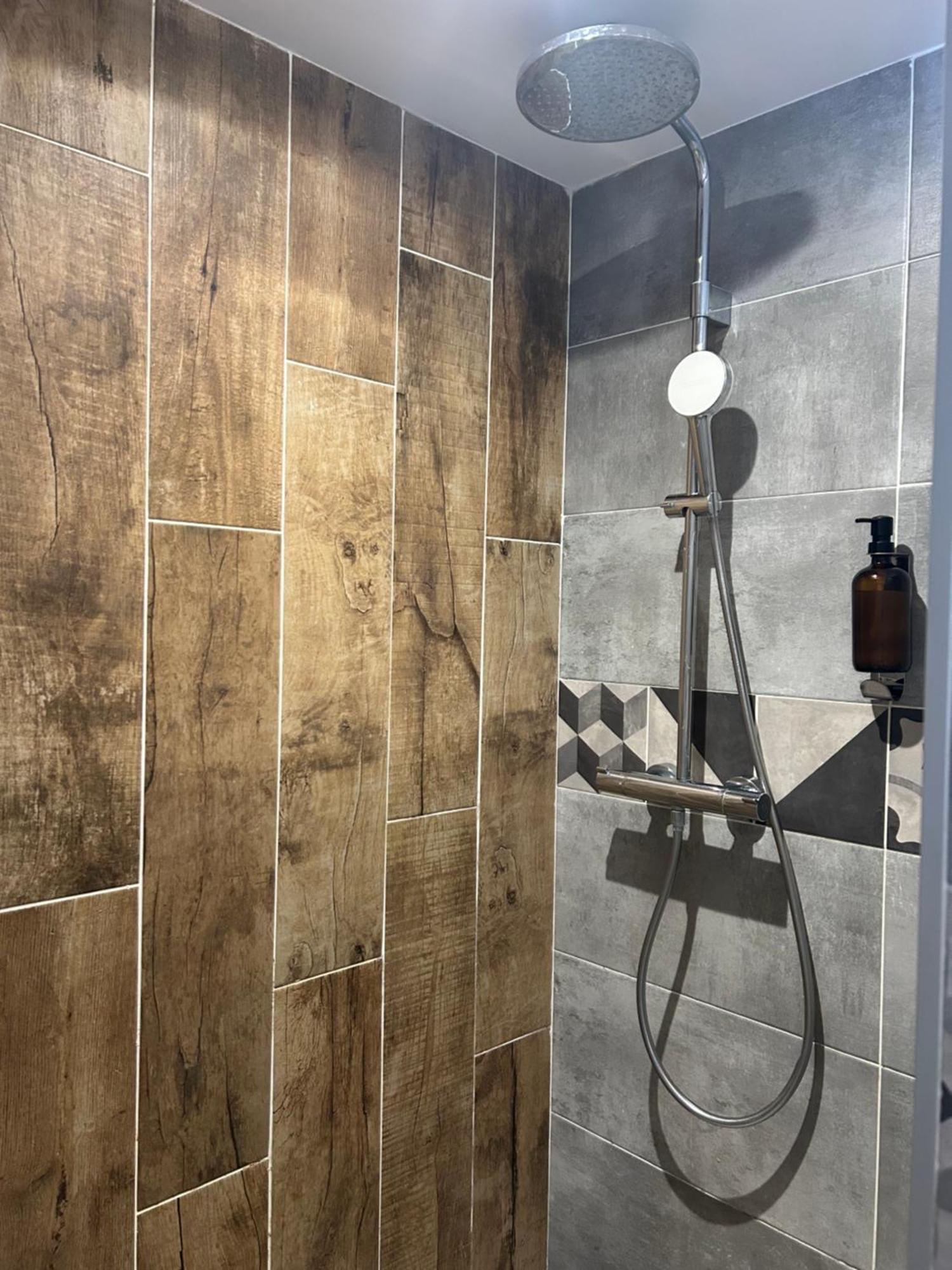Double Room Private Bathroom