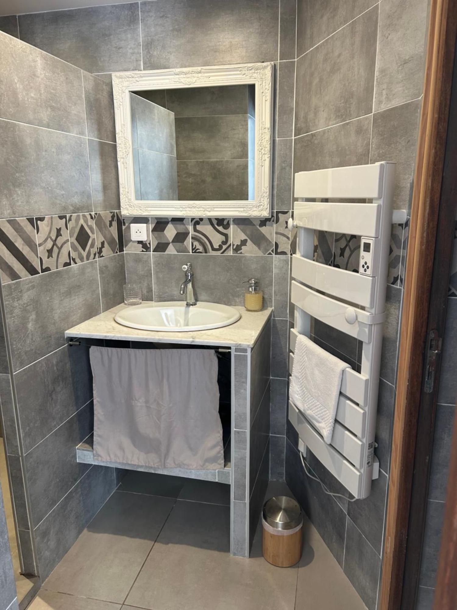 Double Room Private Bathroom