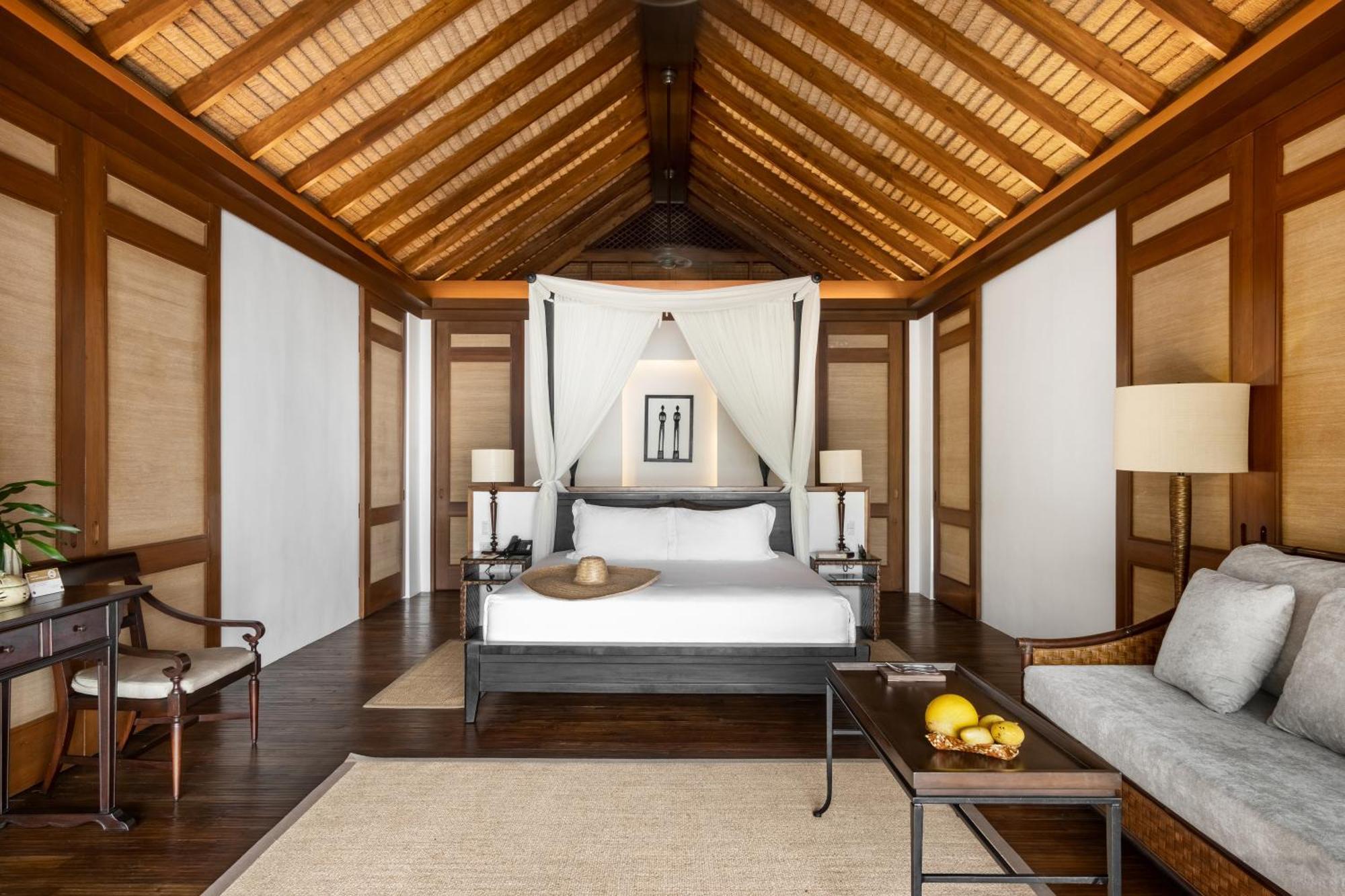 1 King Bed Kalaw Villa Access to Private Pool
