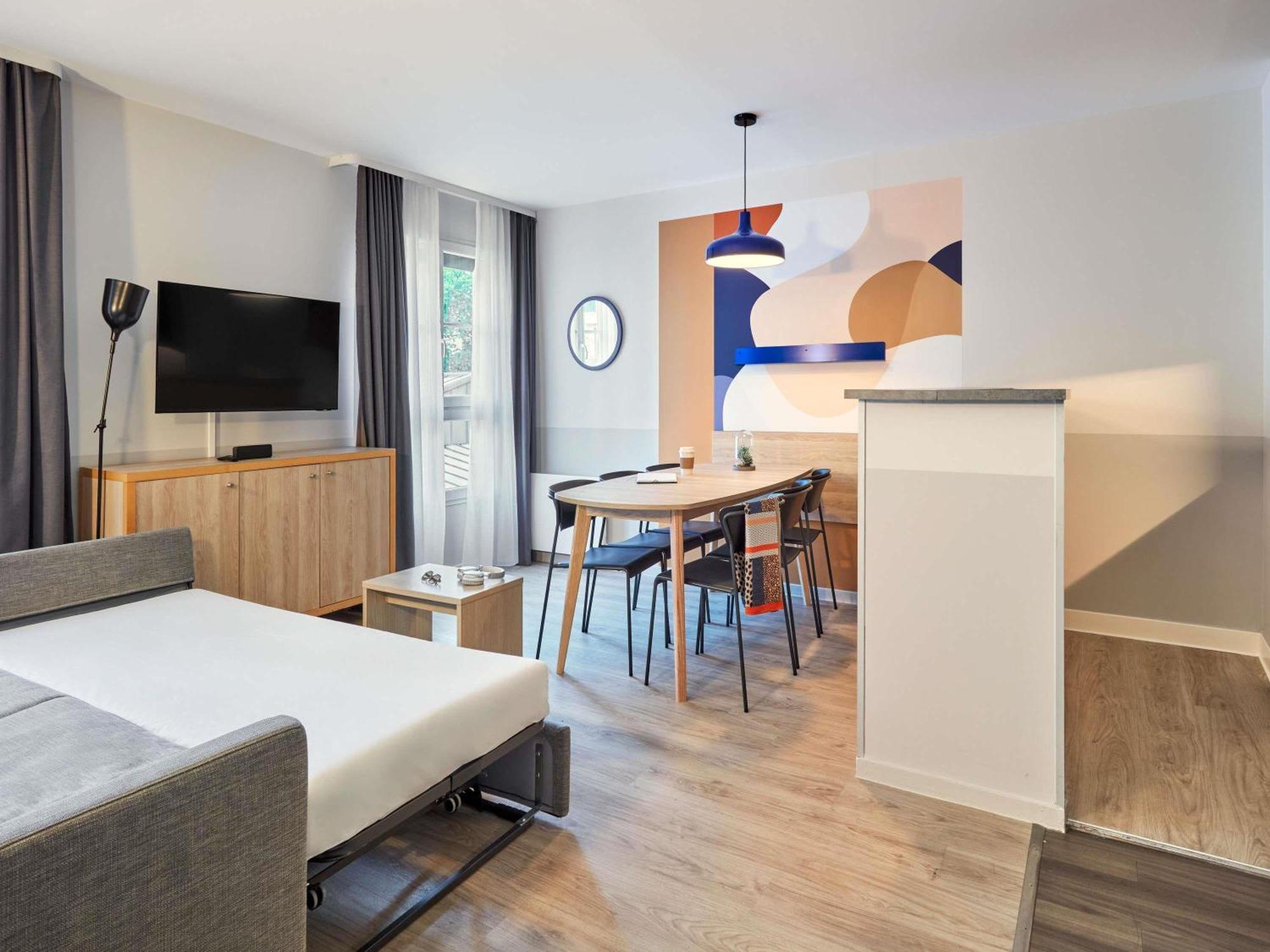 One-Bedroom Apartment