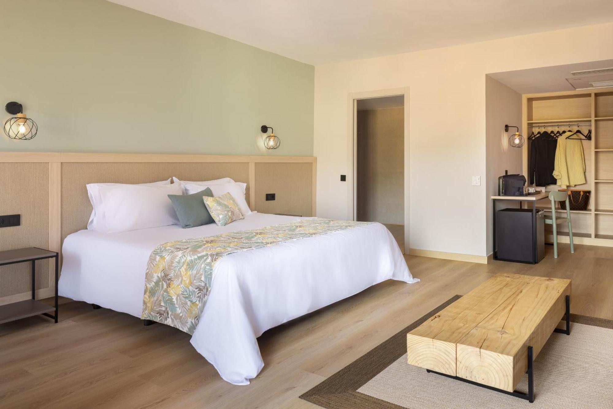 Suite Junior (2 Adultes + 1 Enfant)
