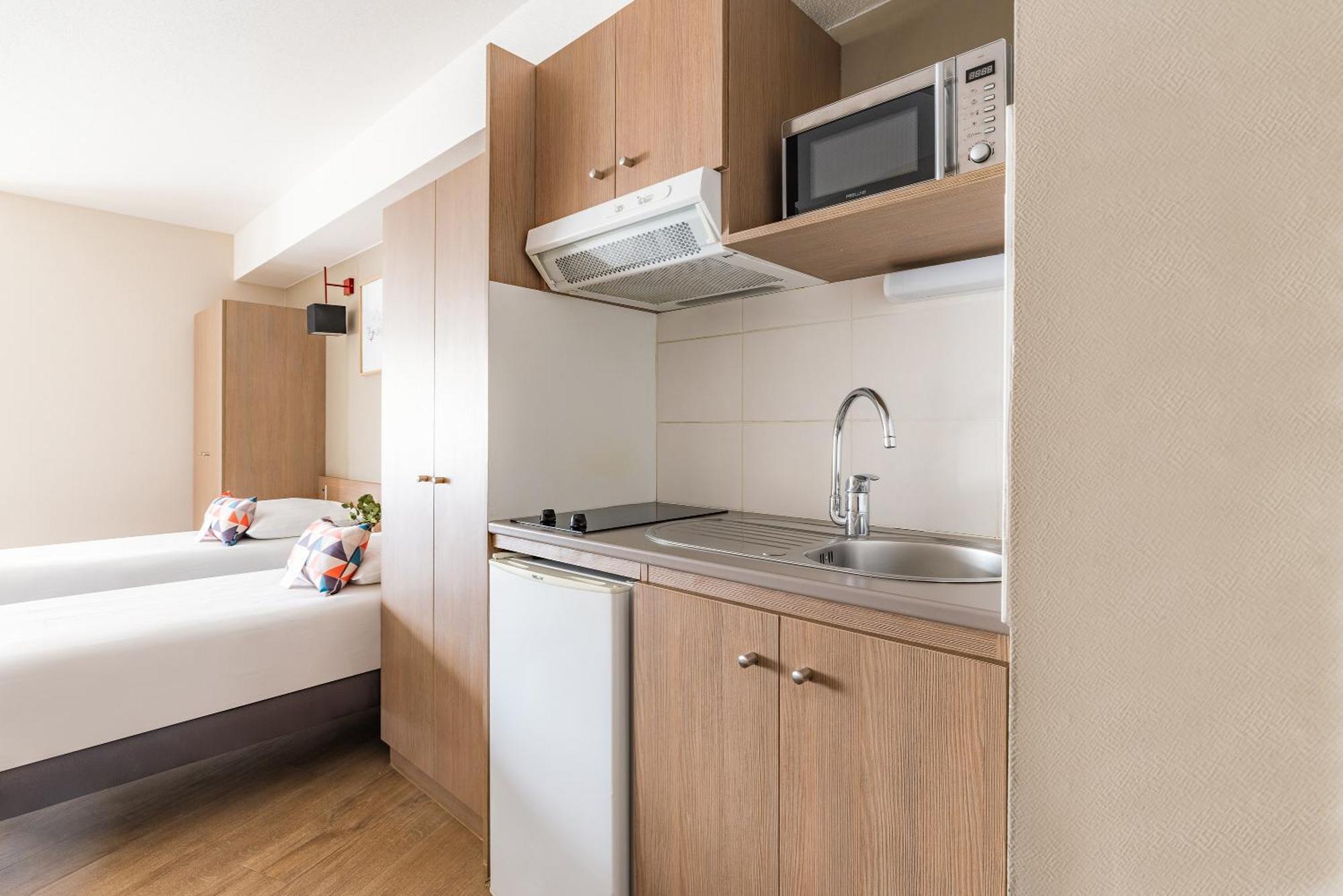 Studio 2 Single Beds