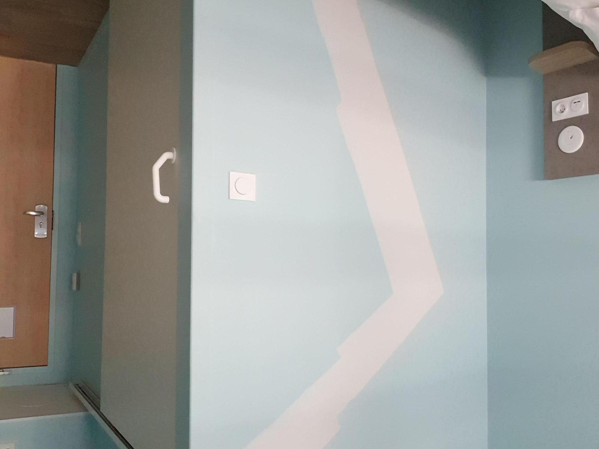 Standard Double Room Shower
