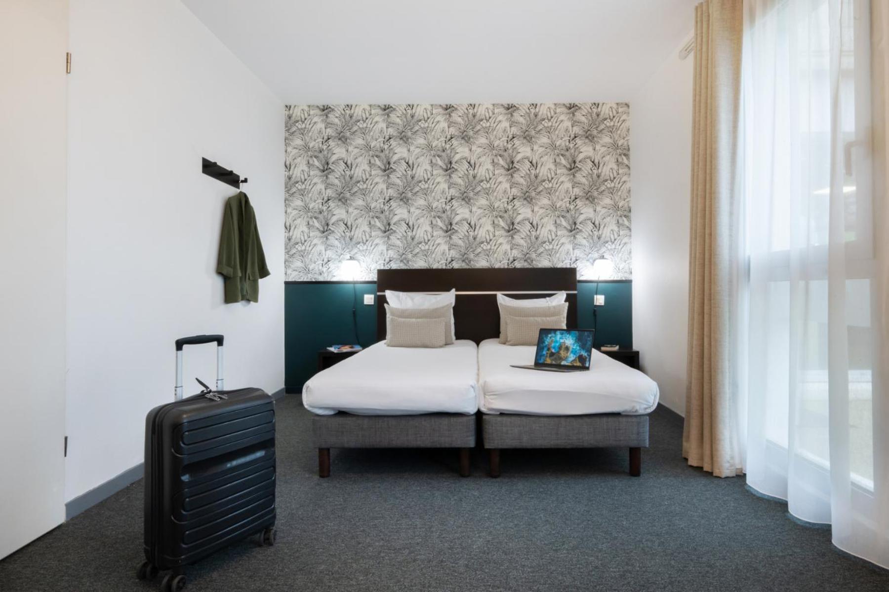 Superior One-Bedroom Apartment