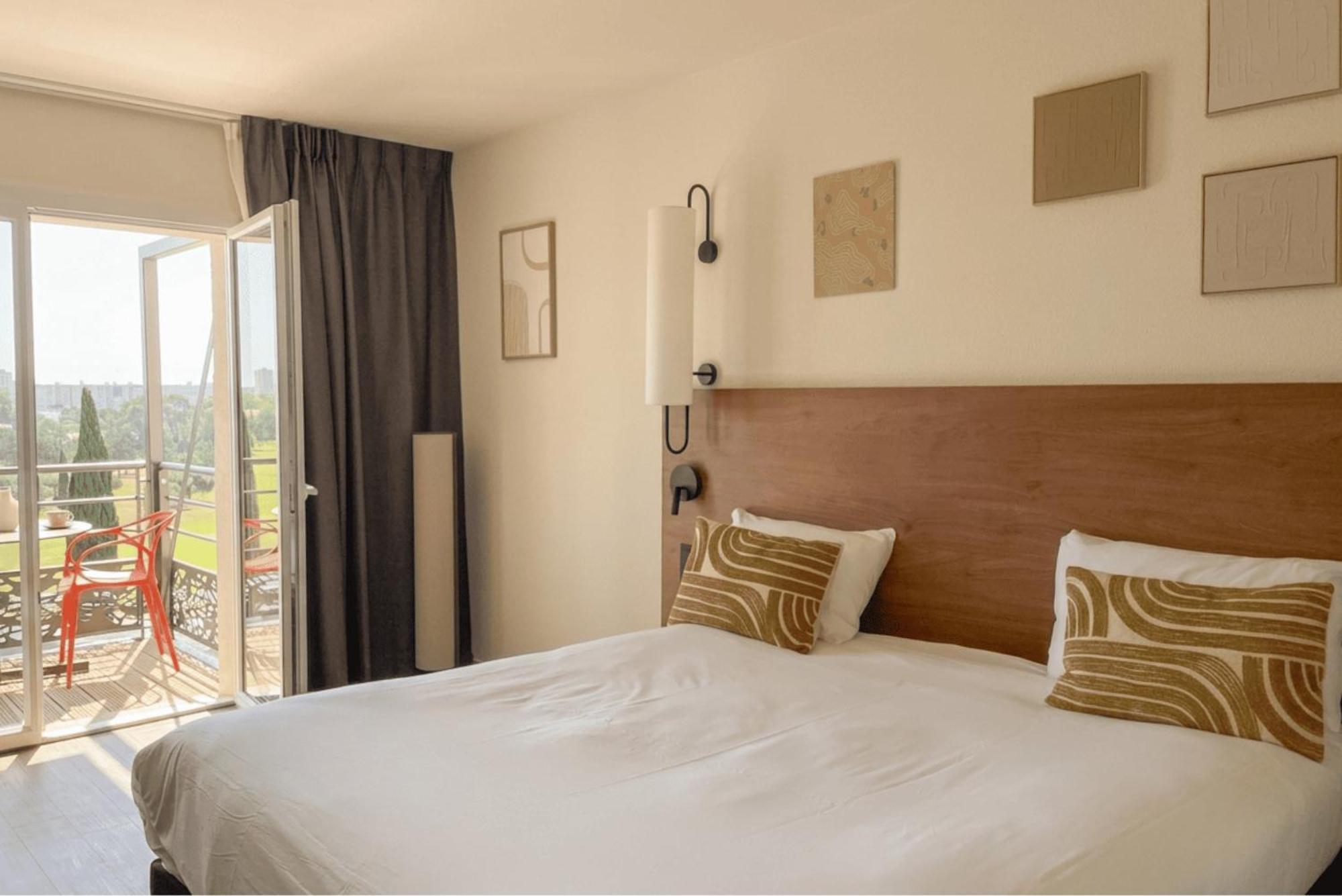 Double Room Golf side