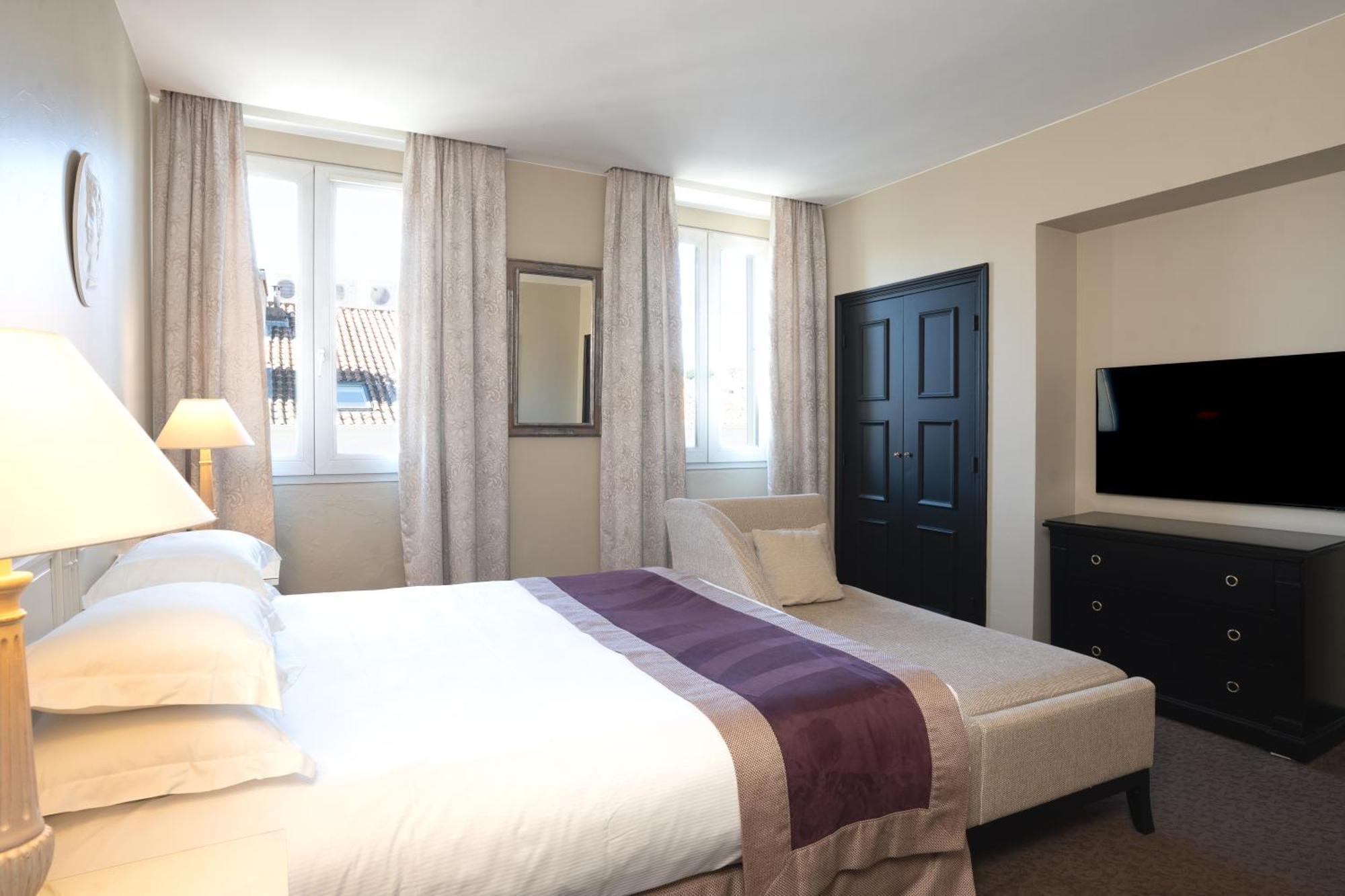Deluxe Room Tasting