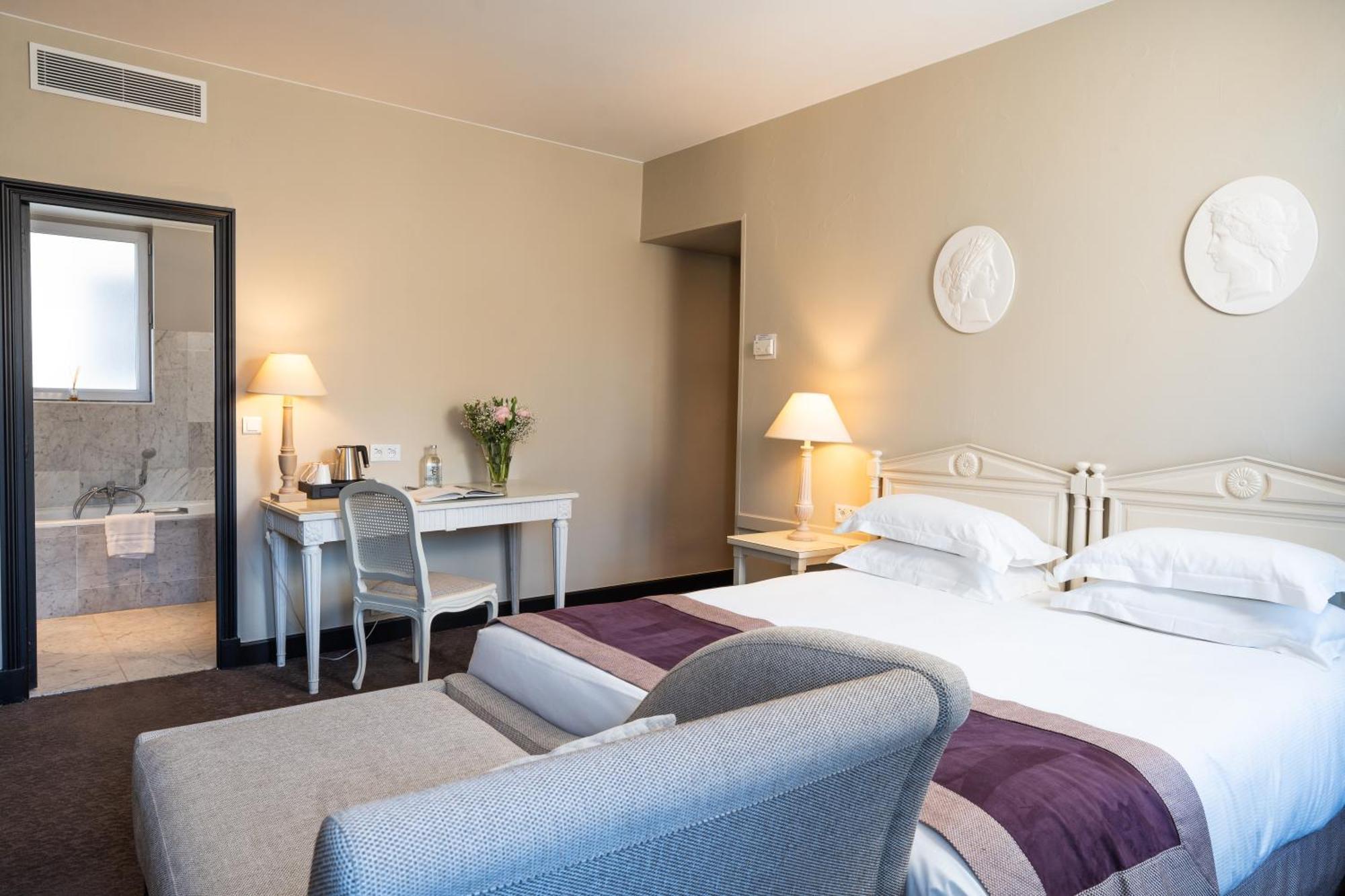 Deluxe Room Tasting