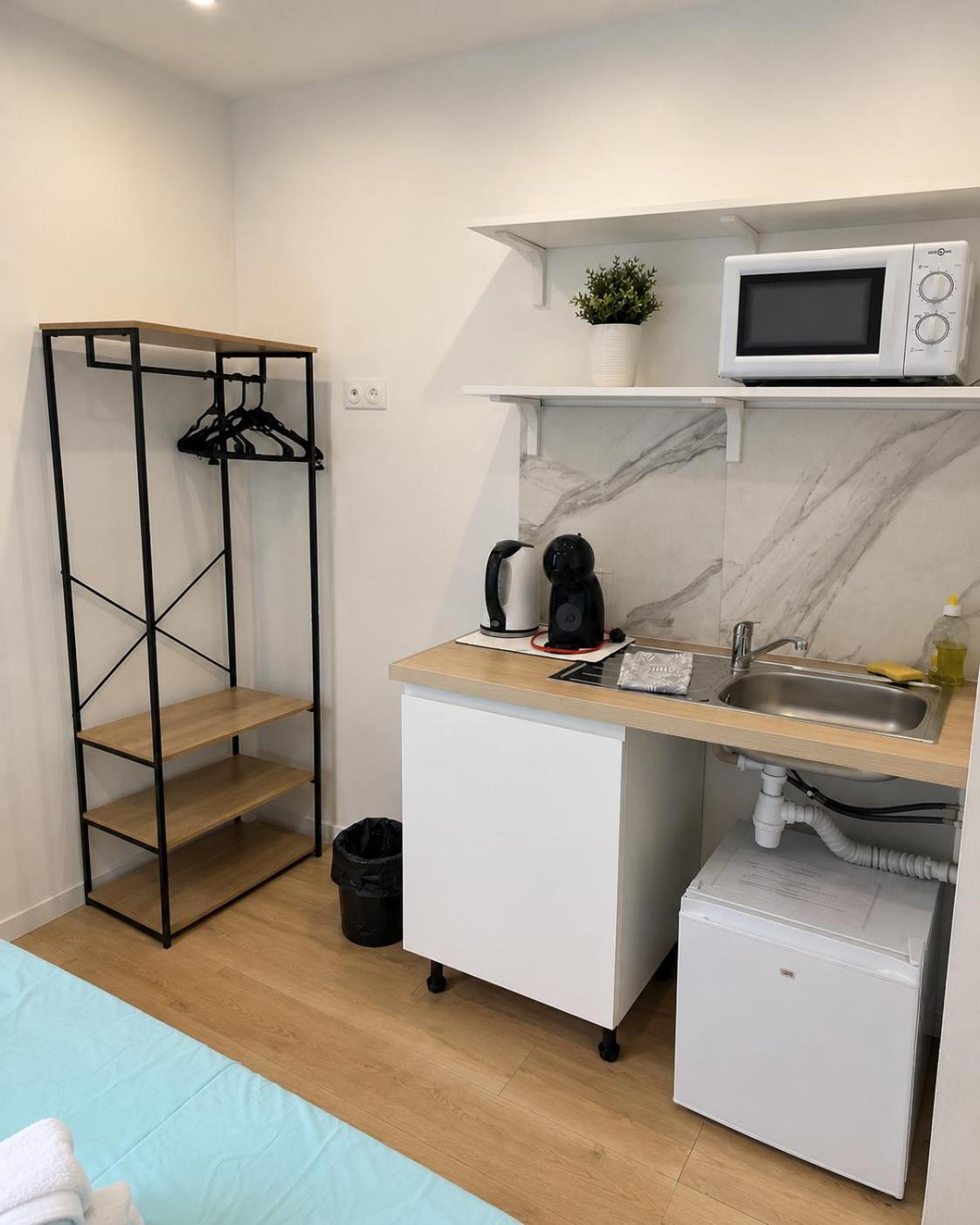 Studio Apartment