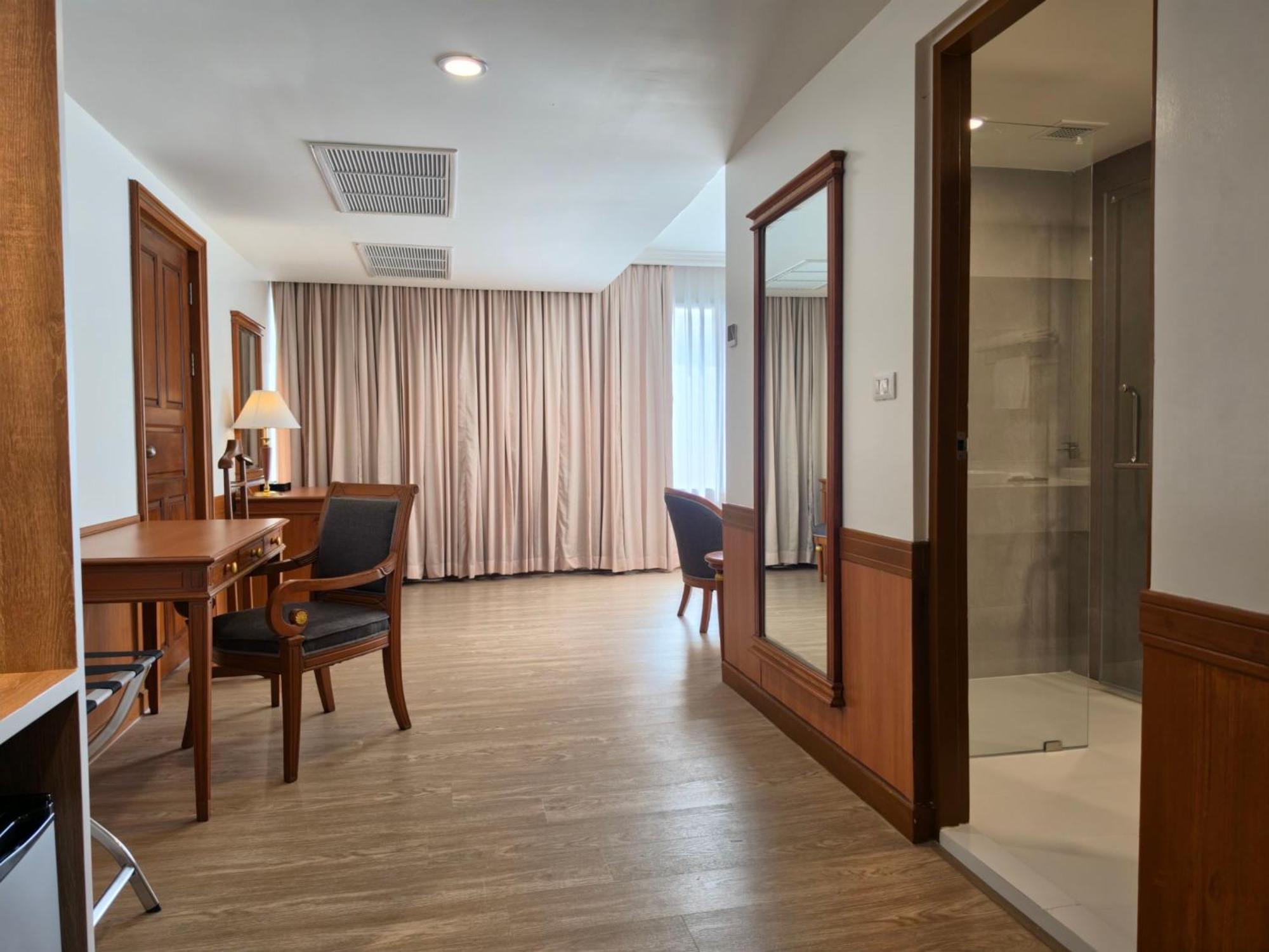 Executive Suite
