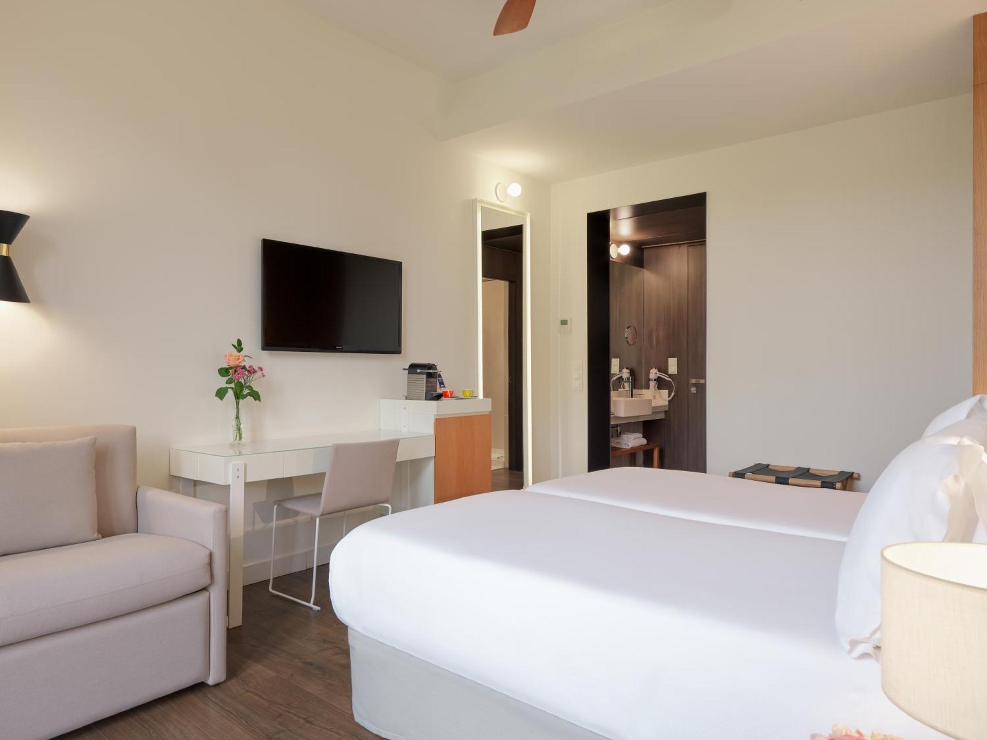 Chambre Triple (2 Adultes)