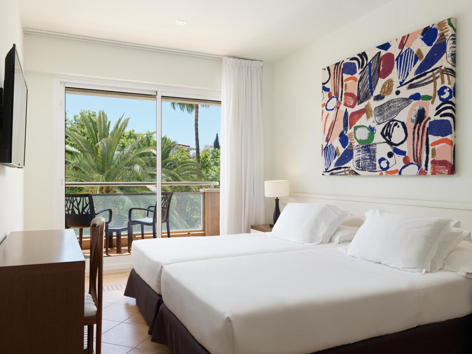 Double or Twin Room Pool View