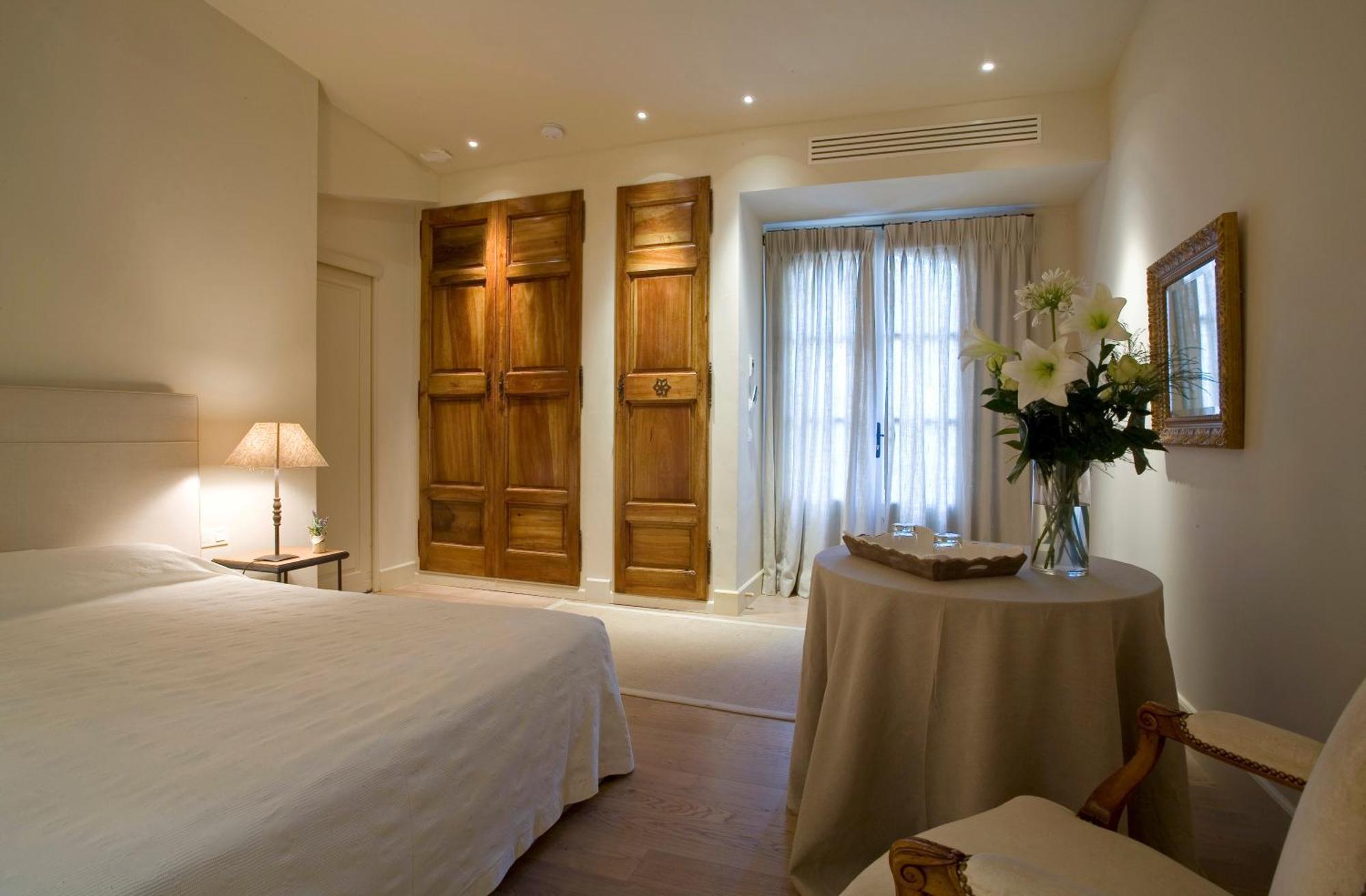 Double Room Bastide Side
