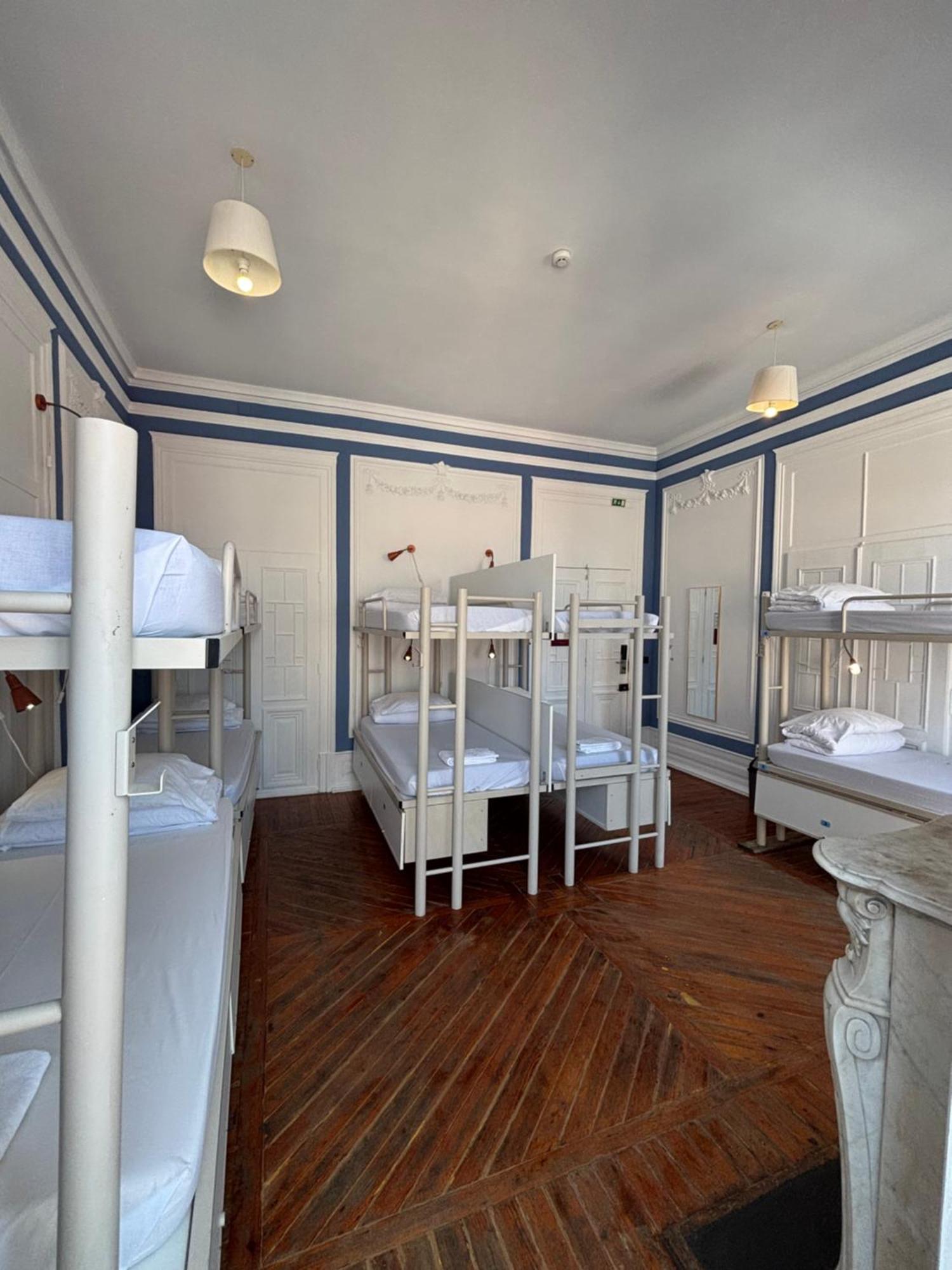 Bed 10-Bed Mixed Dormitory Room
