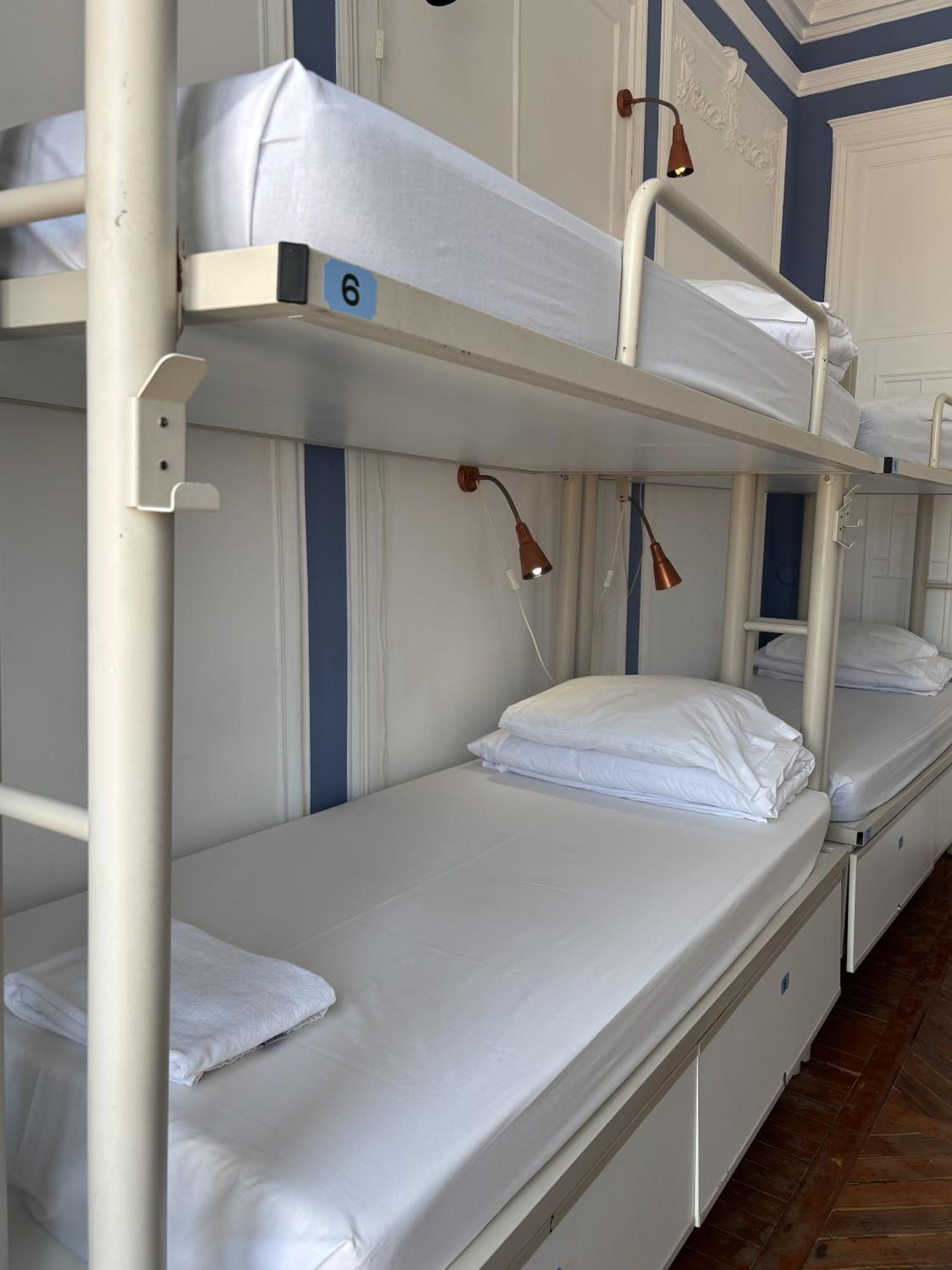 Bed 10-Bed Mixed Dormitory Room