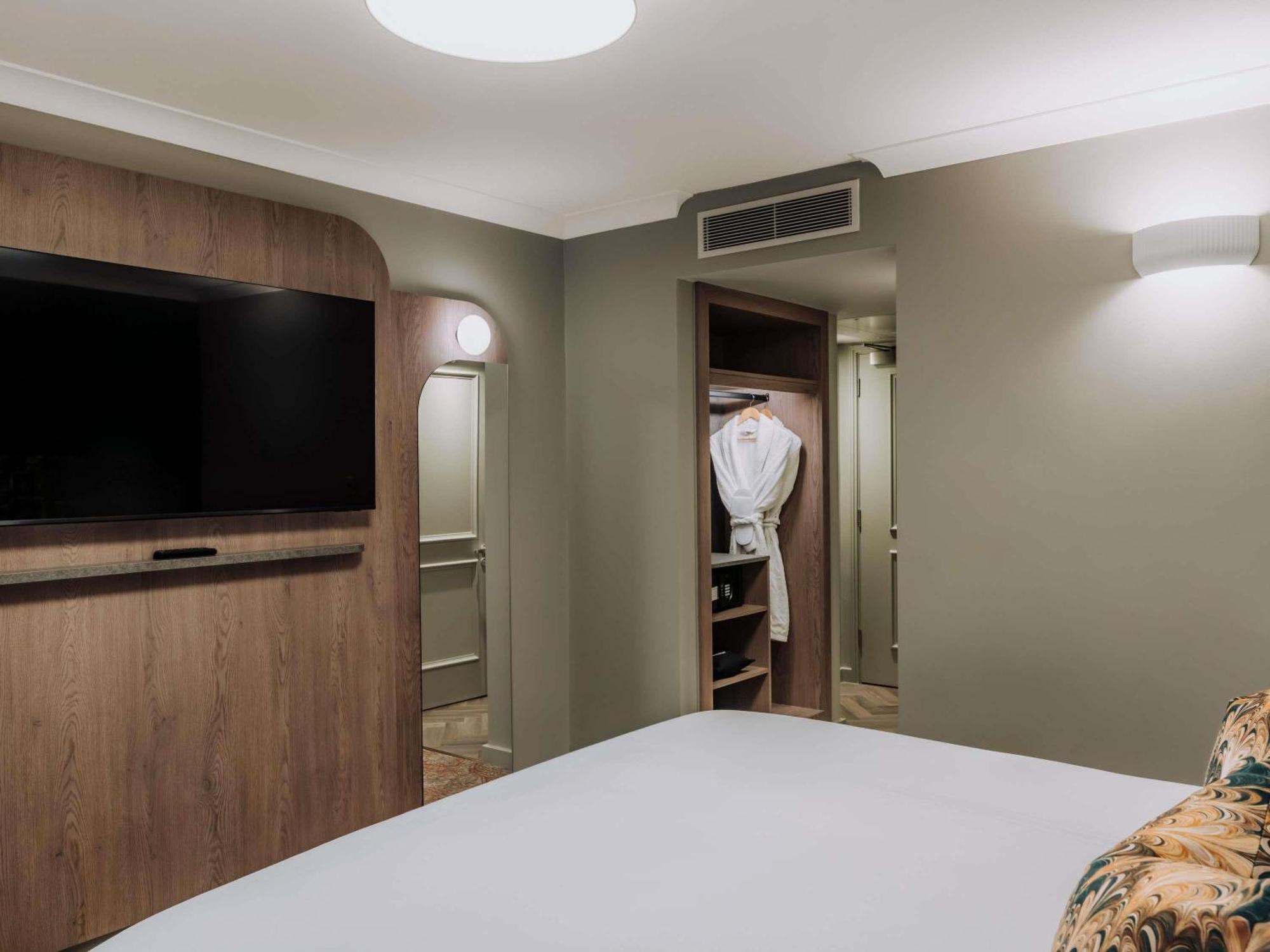 Privilege Room