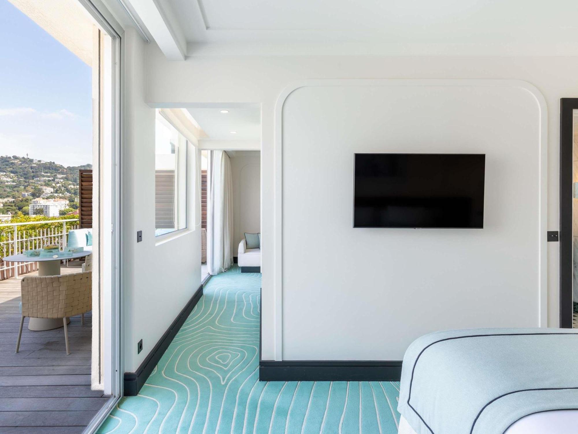 Serenity Suite Terrace City View