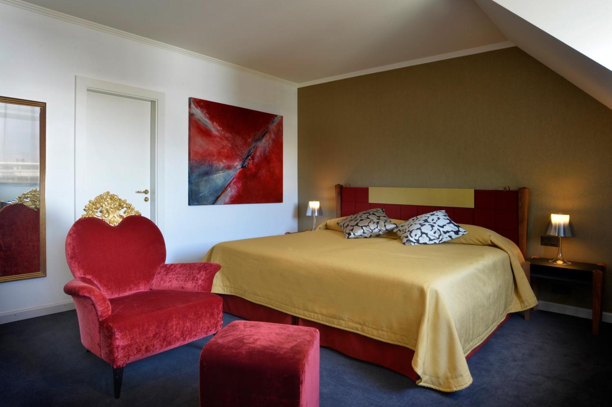 Deluxe Double Room Lake View