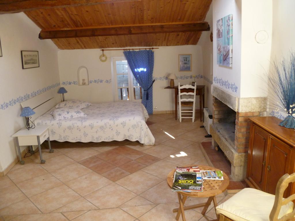 Comfort Family Room,228351083:JPEG