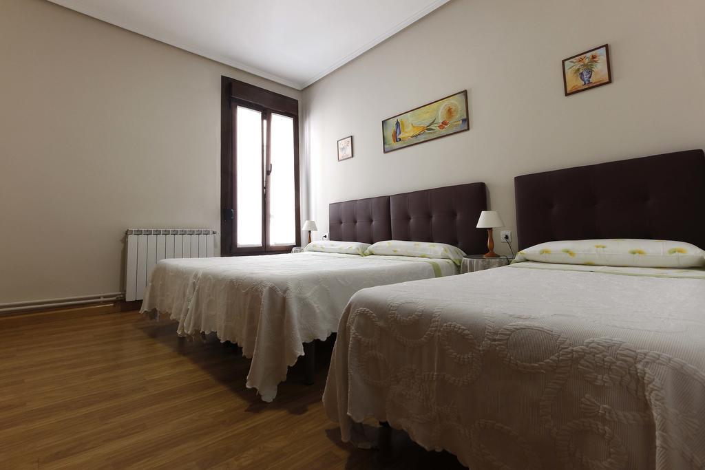 Chambre Triple avec Salle de Bains Commune
