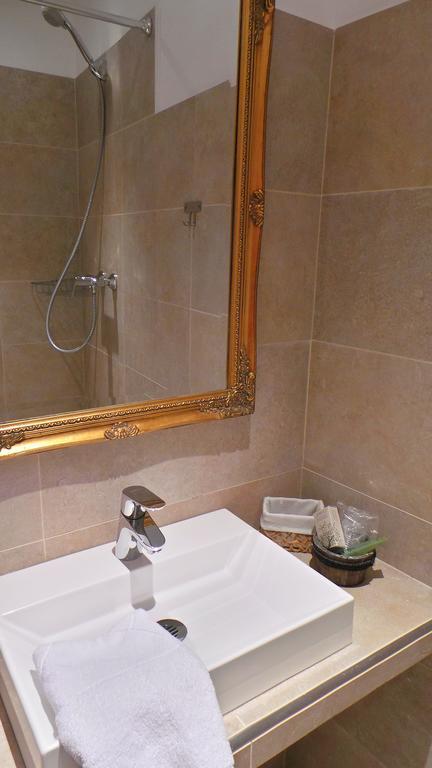 Comfort Double Room with Patio,212757464:JPEG