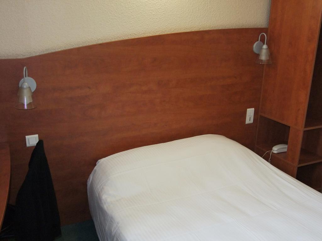 Single Room,215379884:JPEG