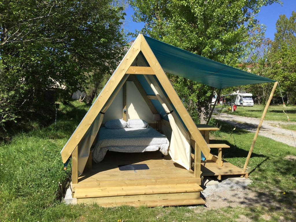 Lodge Tent,226948385:JPEG
