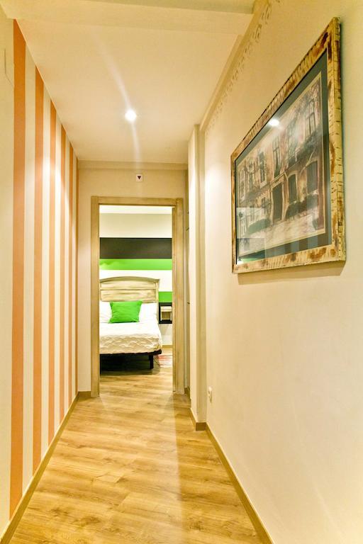 Chambre Lits Jumeaux avec Salle de Bains Commune