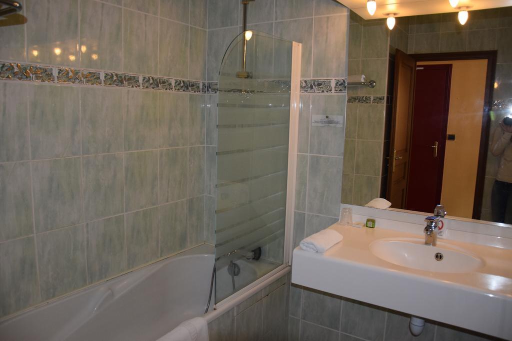 Triple Room,1656174218:JPEG