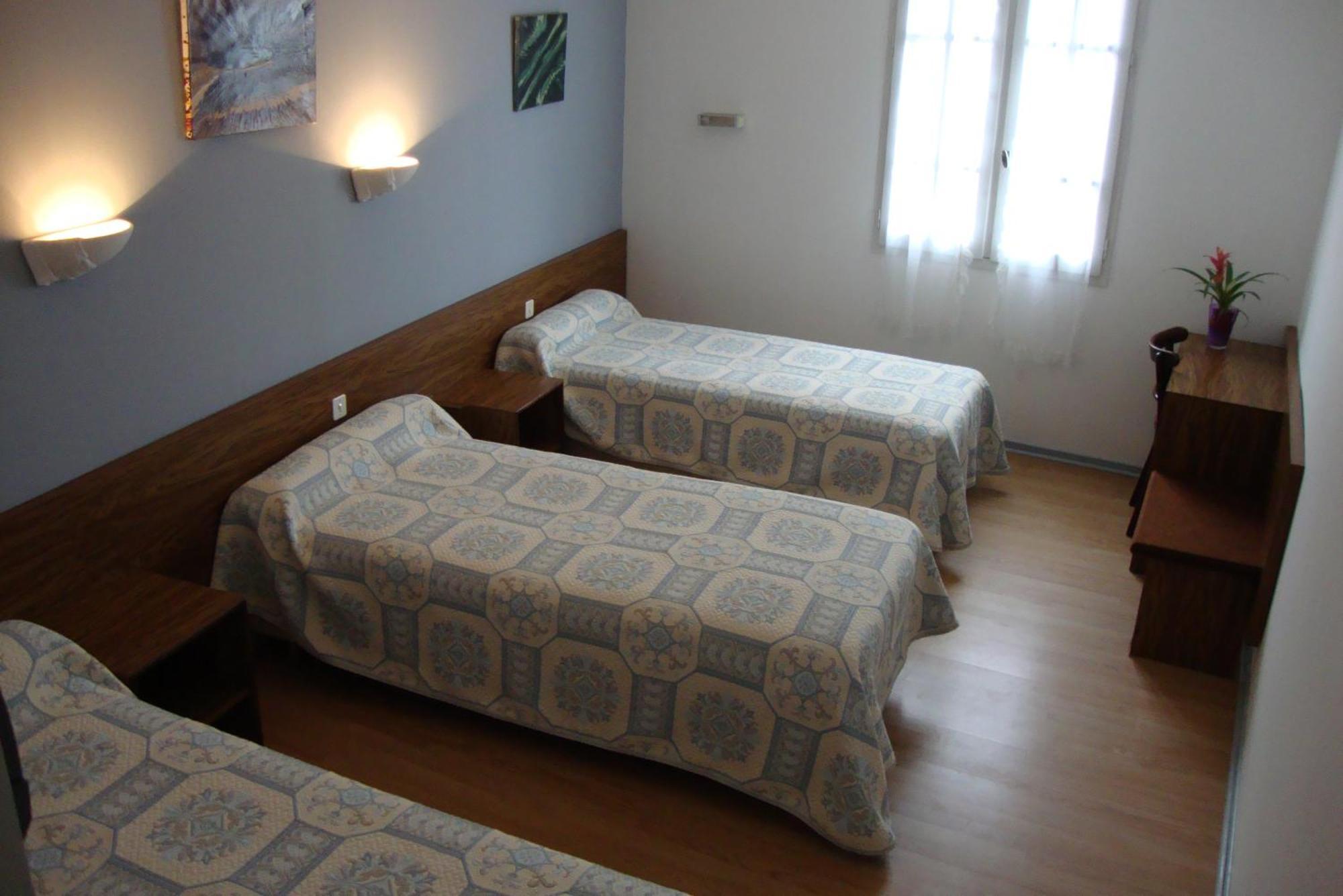 Chambre Triple (3 Adultes)