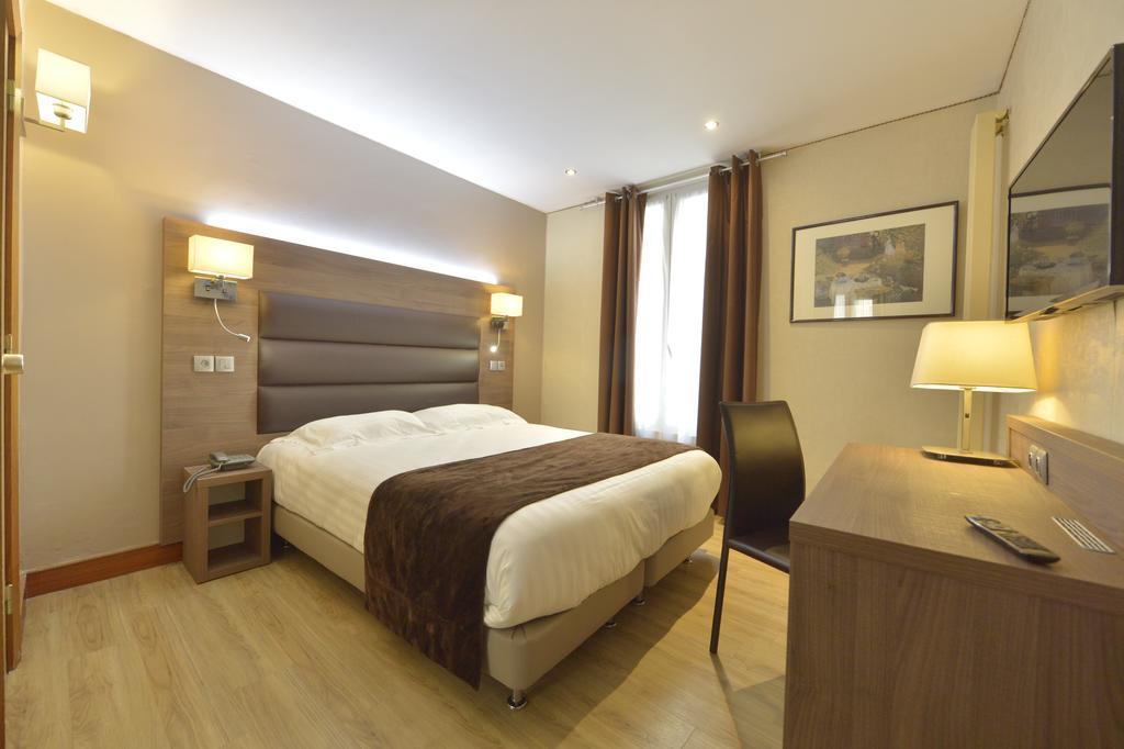 Chambre Double avec Lit d'Appoint (3 Adultes)