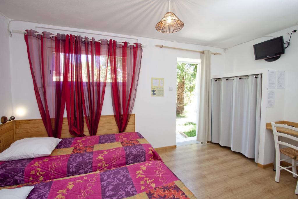 Comfort Twin Room Air Conditioning