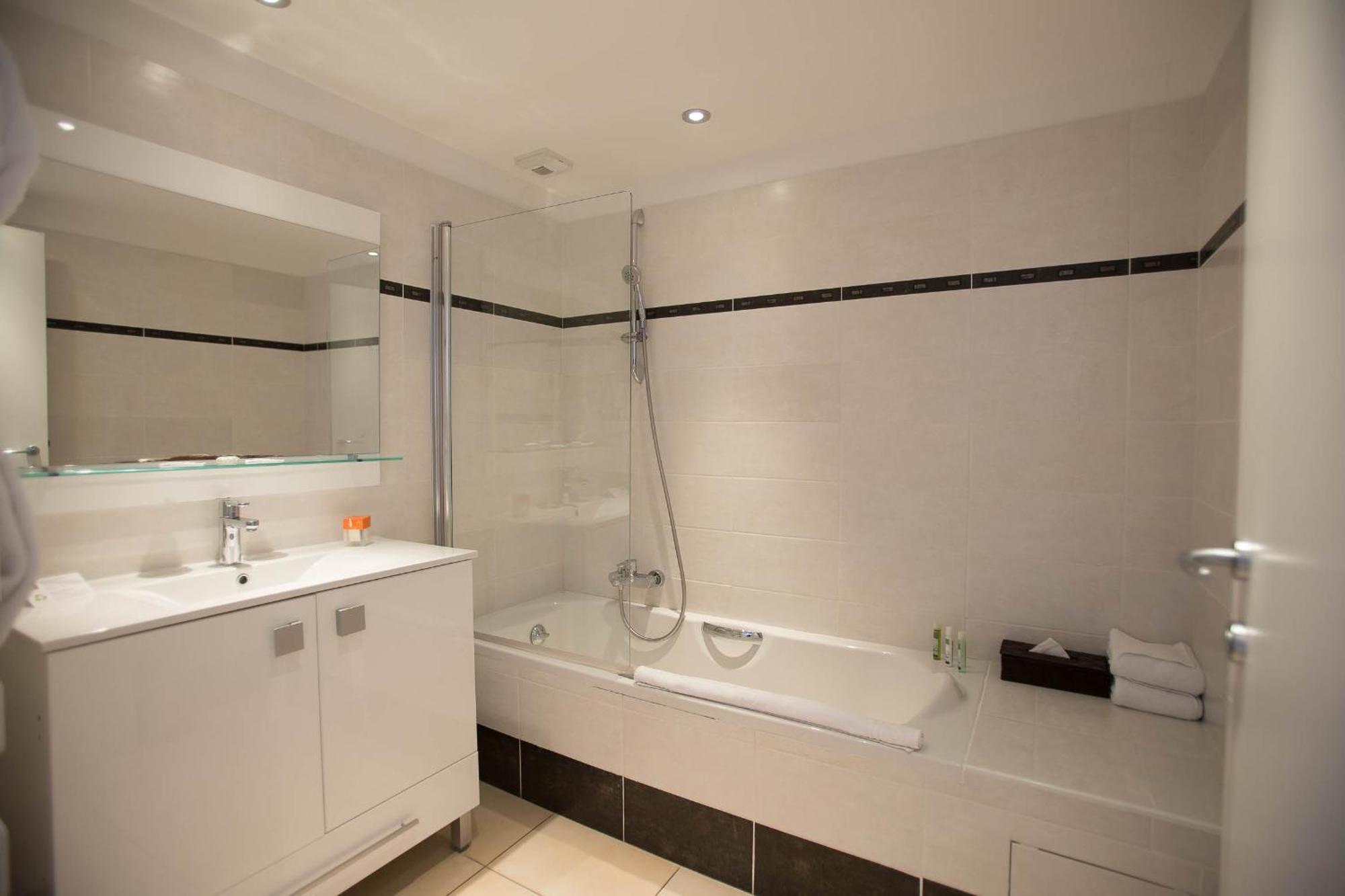 Chambre Double Deluxe avec Terrasse - Vue sur Rue