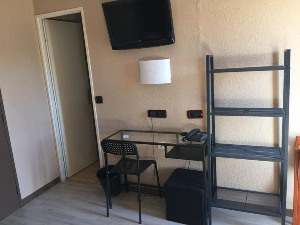 Double Room,1430653678:JPEG