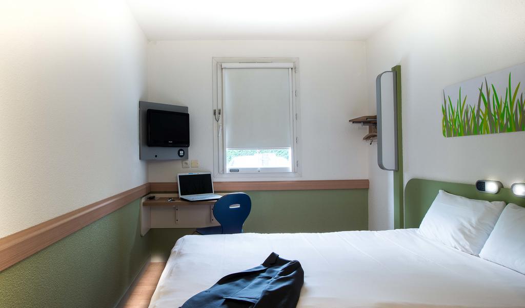 Double Room,1742899149:JPEG