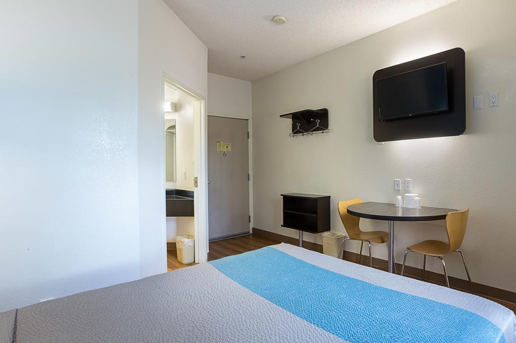 Chambre Lit Queen-Size - Non-Fumeurs