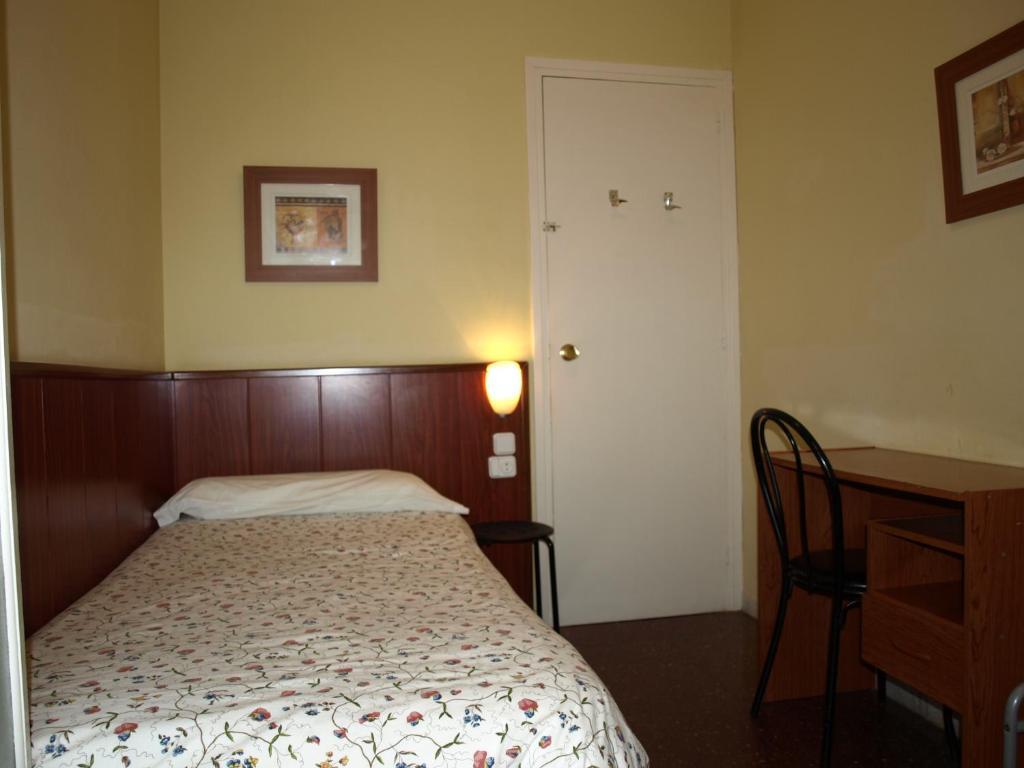 Chambre Simple avec Salle de Bains Commune