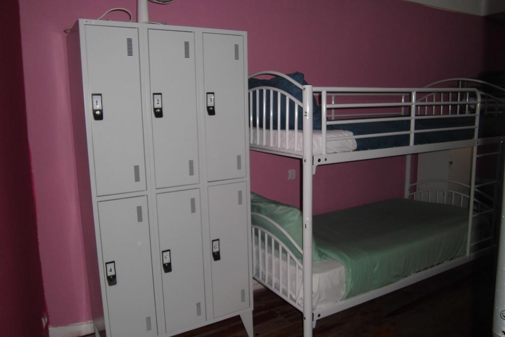 Lit dans Dortoir pour Femmes de 8 Lits avec Salle de Bains Privative