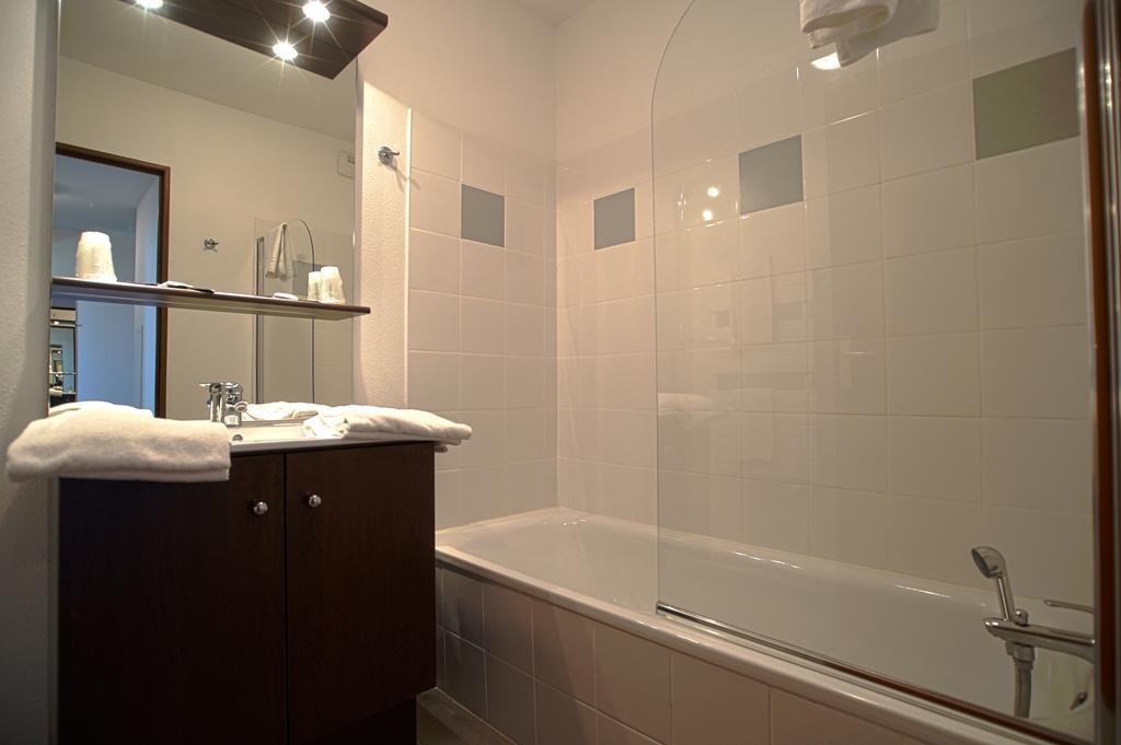One-Bedroom Apartment (4 Adults),378892204:JPEG