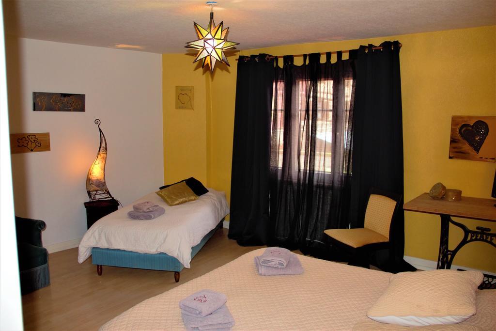 Chambre Triple avec Baignoire