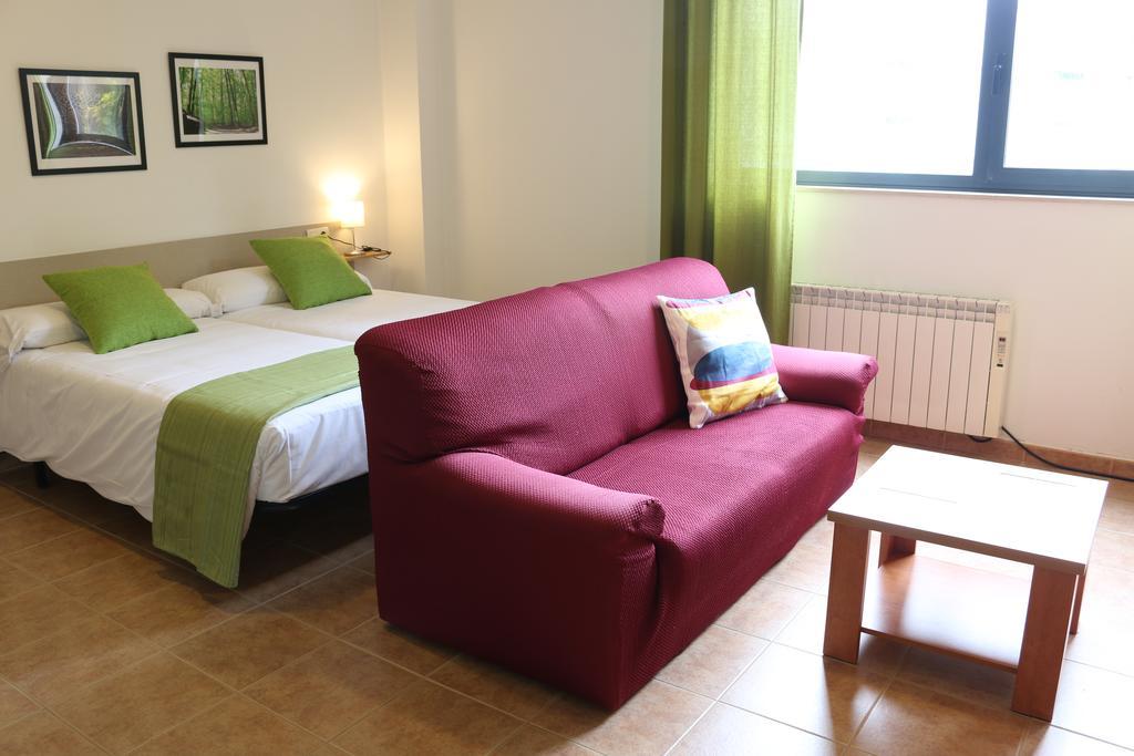Studio Apartment (2 Adults),1004345907:JPEG