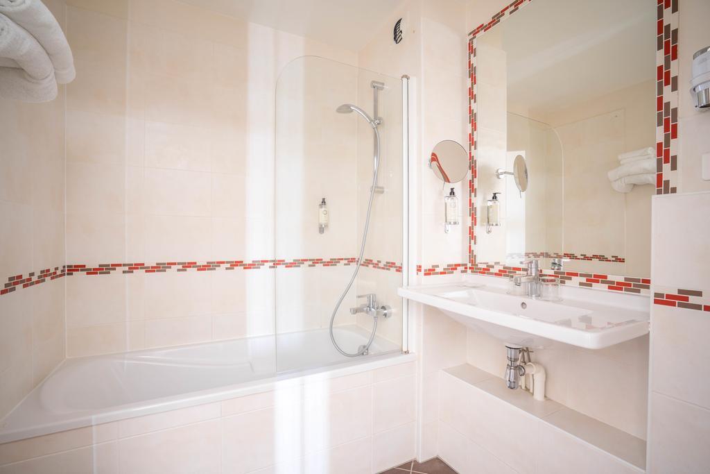 Chambre Lit King-Size Supérieure - Non-Fumeurs