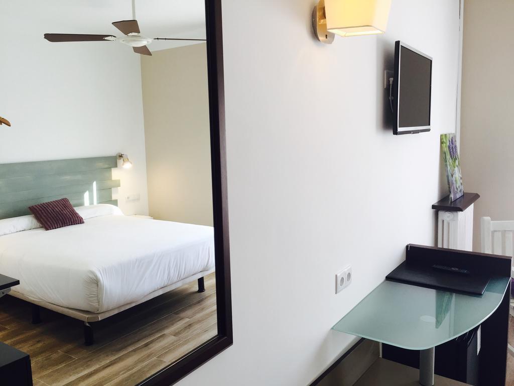 Double Room,1618270698:JPEG