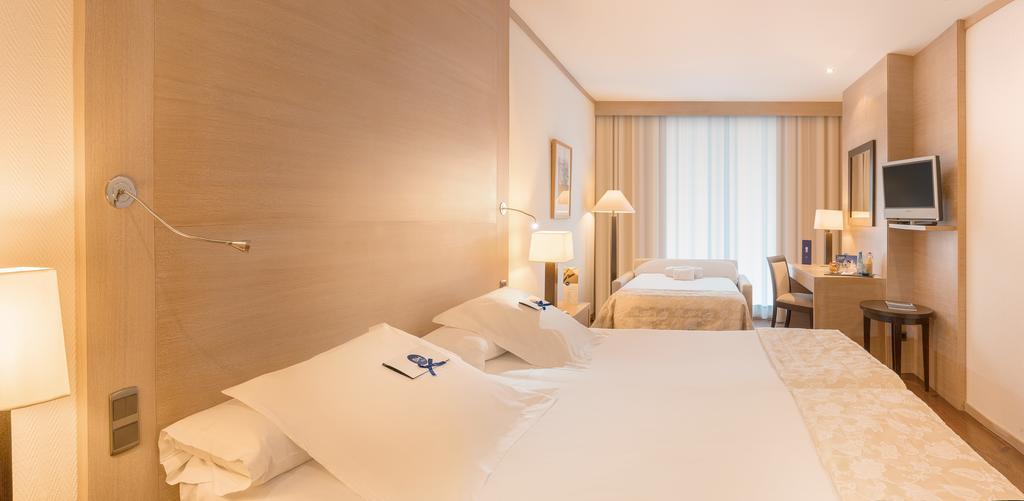 Chambre Double avec Lit d'Appoint