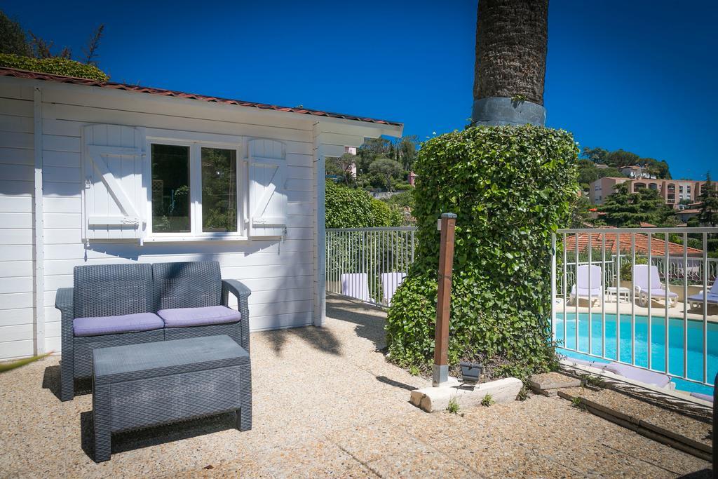 Chambre Quadruple Indépendante avec Terrasse Privée
