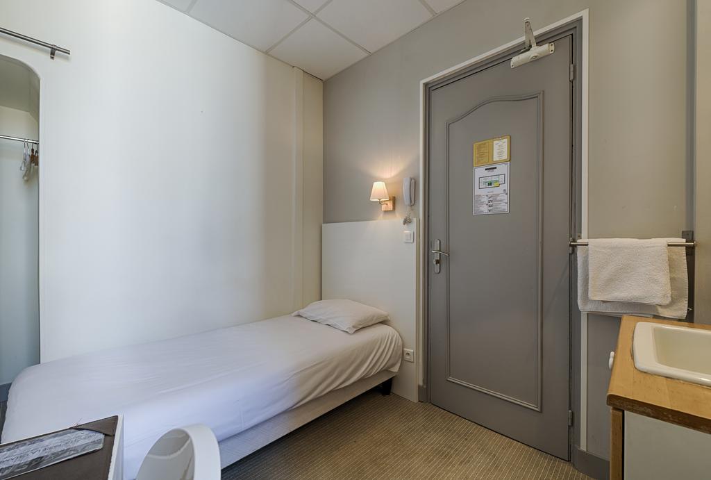 Single Room with Shared Shower and Toilet,1589538460:JPEG