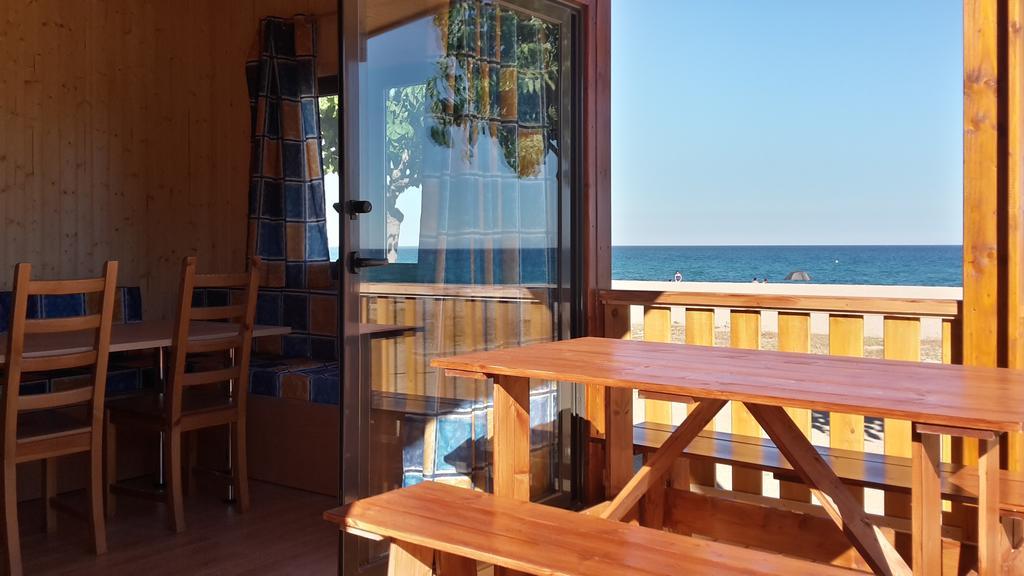 Bungalow Beach Front