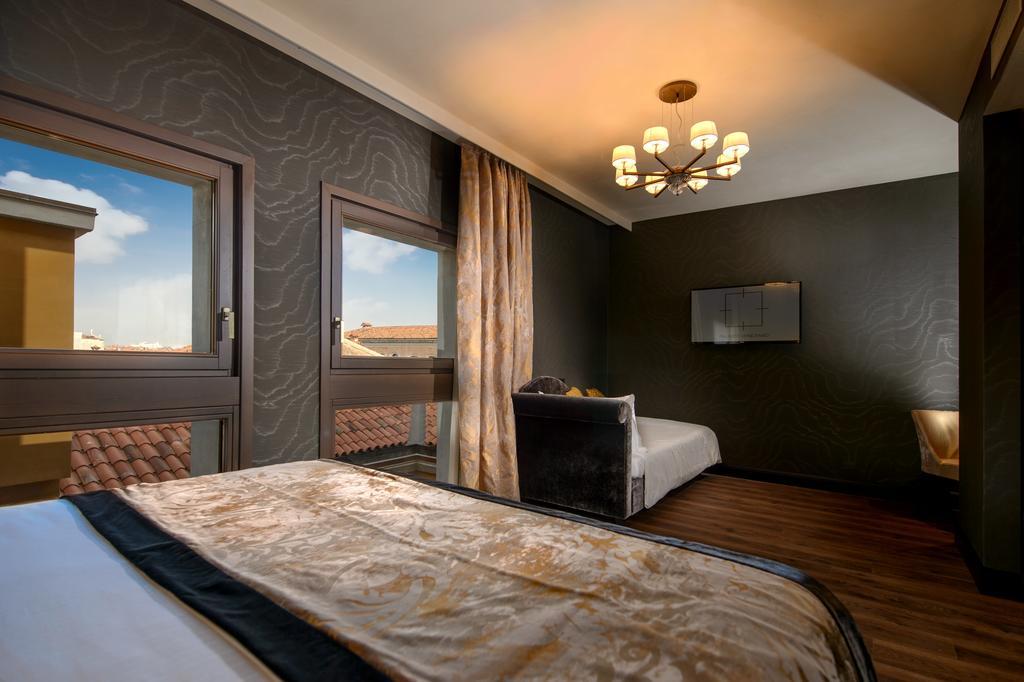 Triple Room,712325392:JPEG