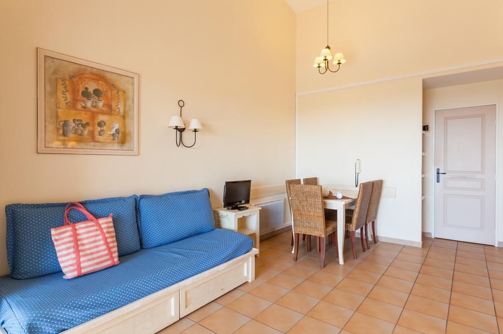 One-Bedroom Apartment with Terrace or Balcony (4 People) - Sea view,439672452:JPEG